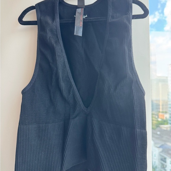 Out from Under Ribbed Tank Top - Picture 3 of 4